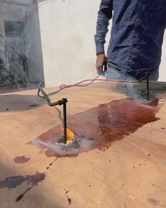 Watch & Learn: The Art of Fractal Burning in Resin Art!